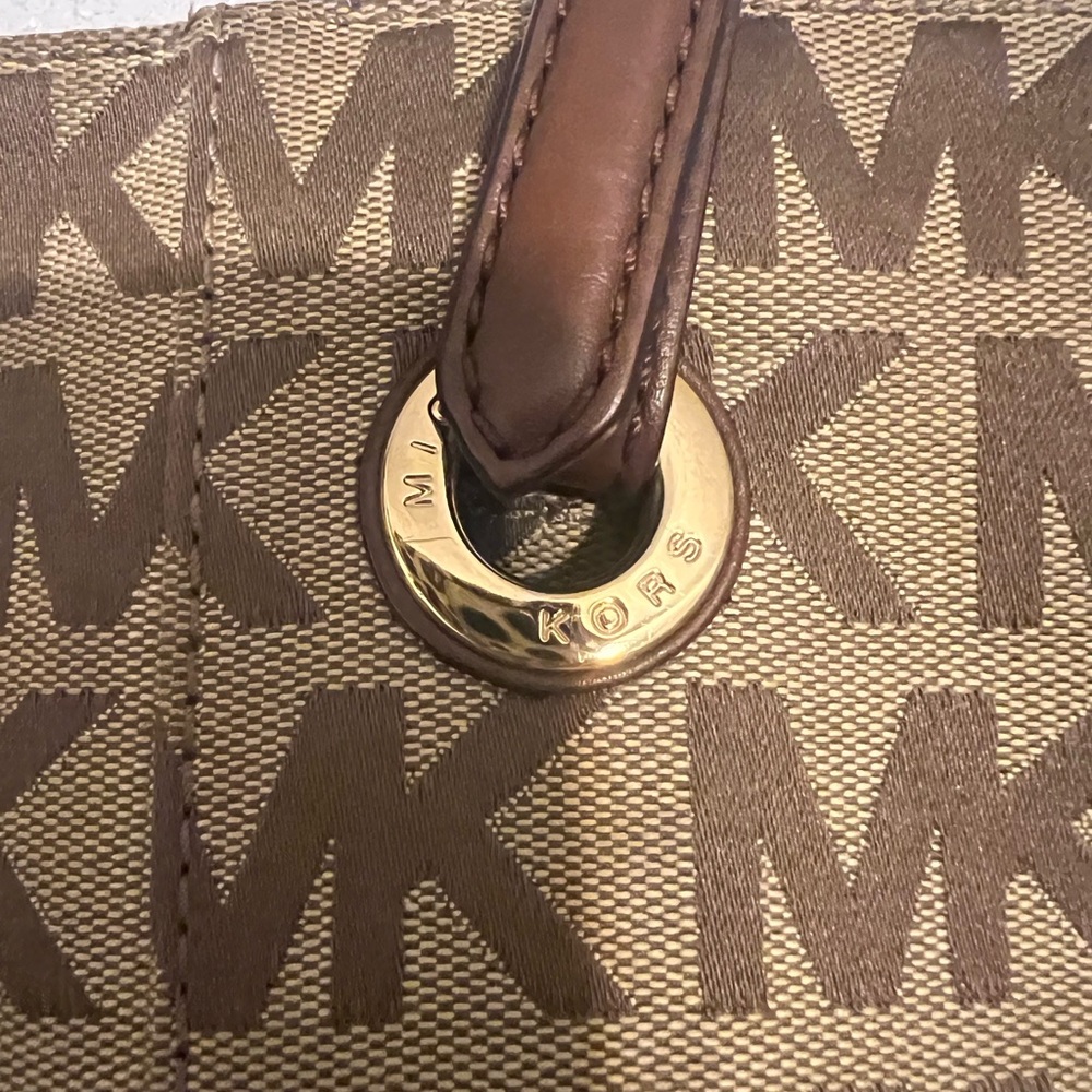 Mk purse - Picture 5 of 16